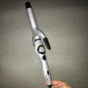 BED HEAD curling iron